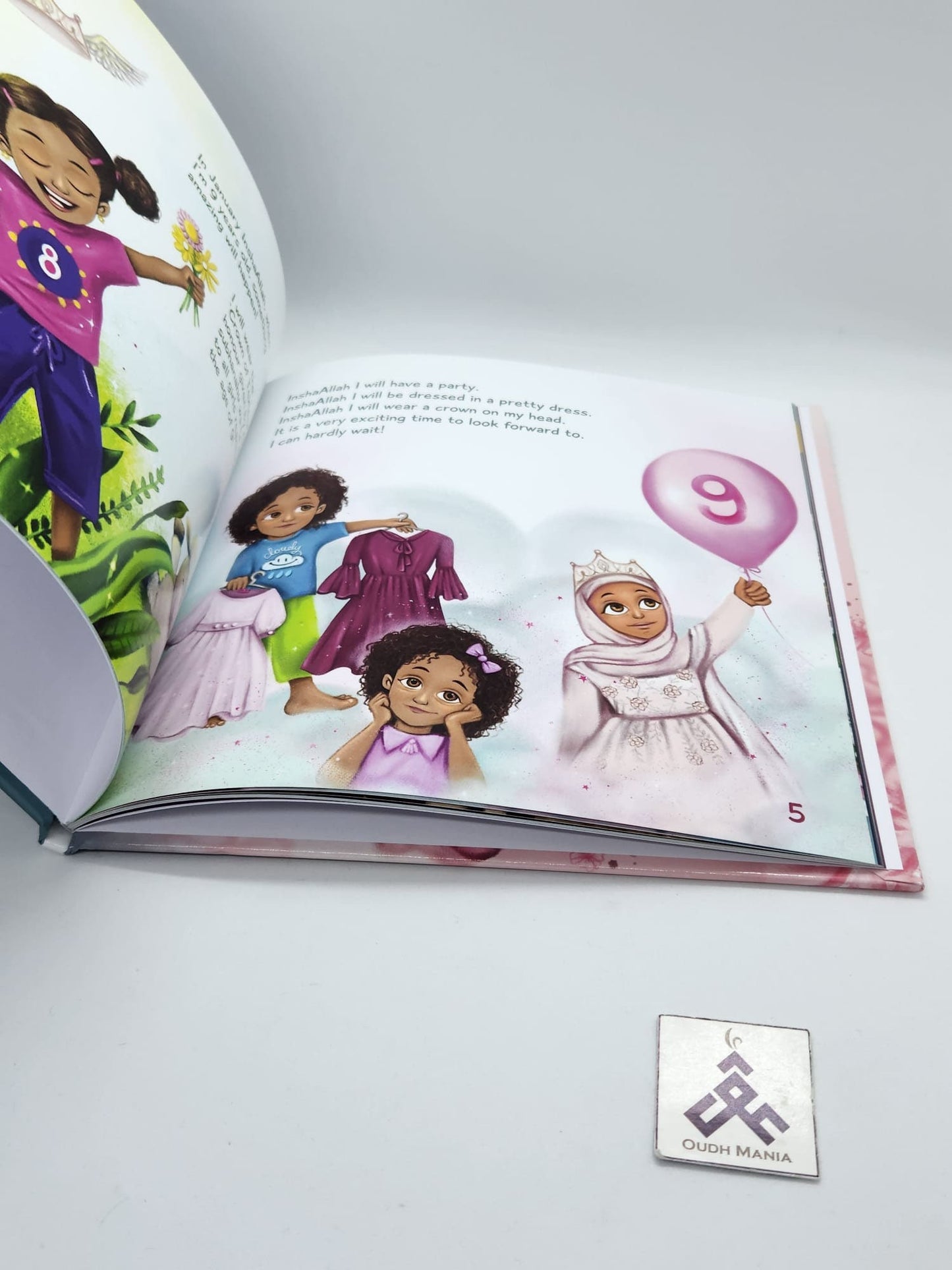 Nine Story Book with Locket | Um Aimen Books